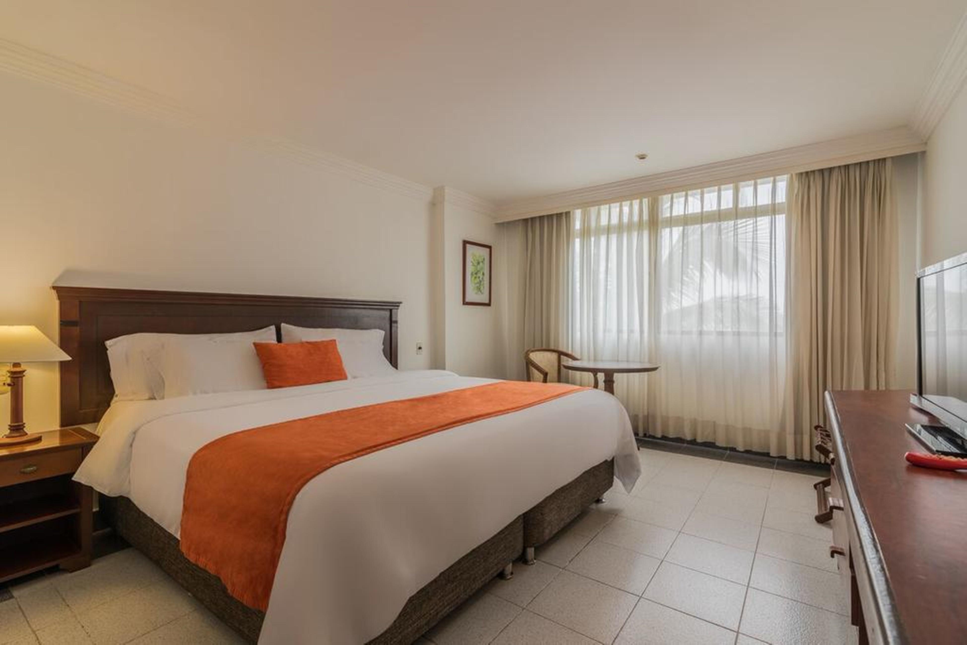 Hotel Faranda Express Puerta Del Sol Barranquilla, A Member Of Radisson Individuals Барранкилья Экстерьер фото