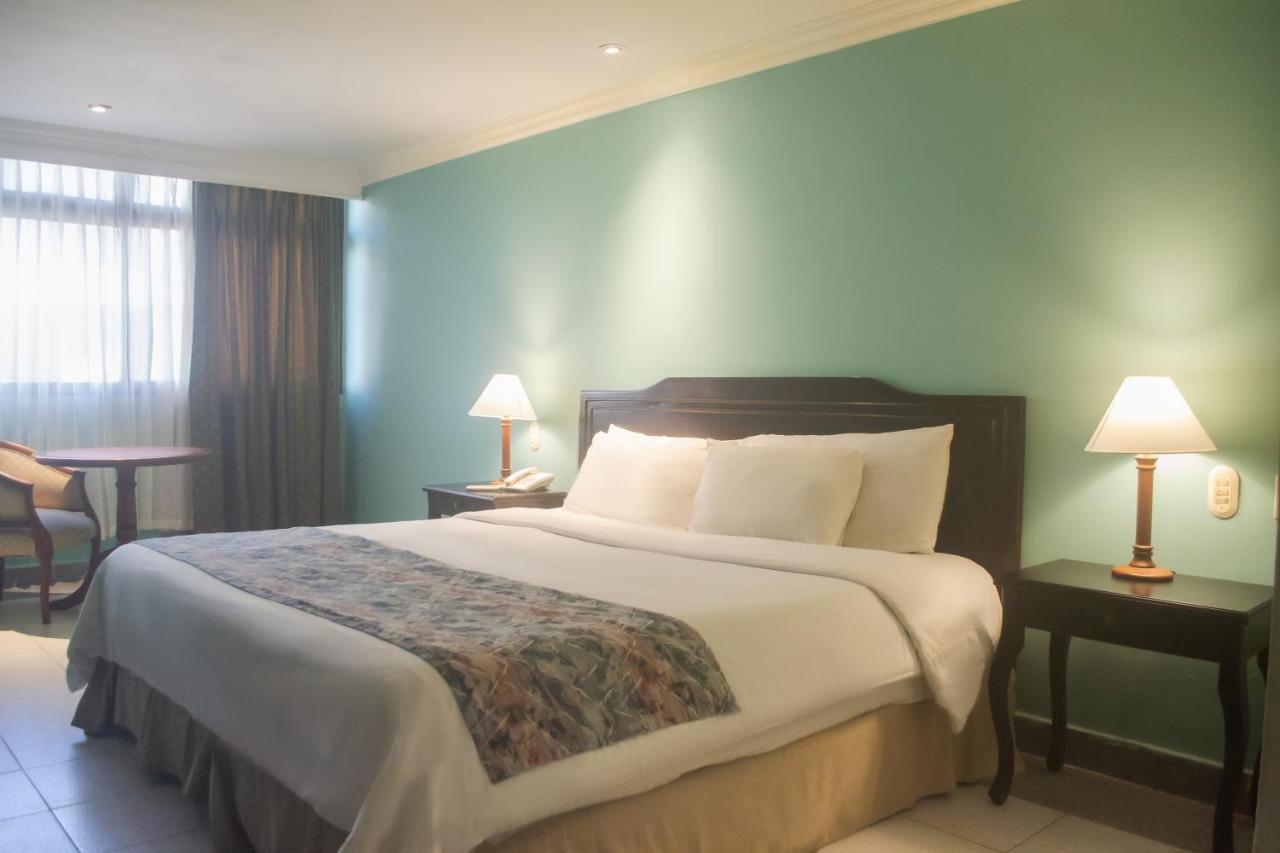 Hotel Faranda Express Puerta Del Sol Barranquilla, A Member Of Radisson Individuals Барранкилья Экстерьер фото