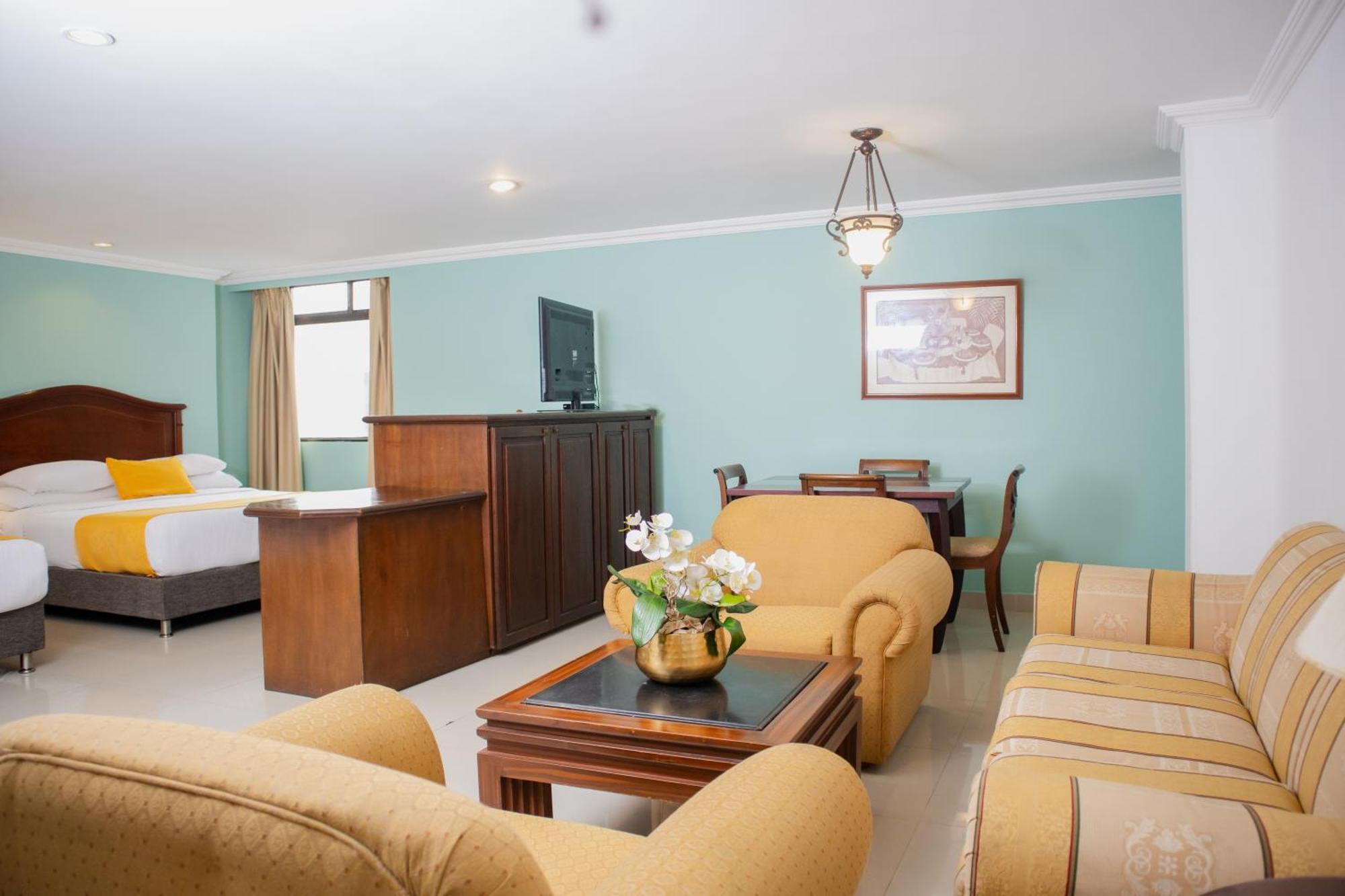 Hotel Faranda Express Puerta Del Sol Barranquilla, A Member Of Radisson Individuals Барранкилья Экстерьер фото
