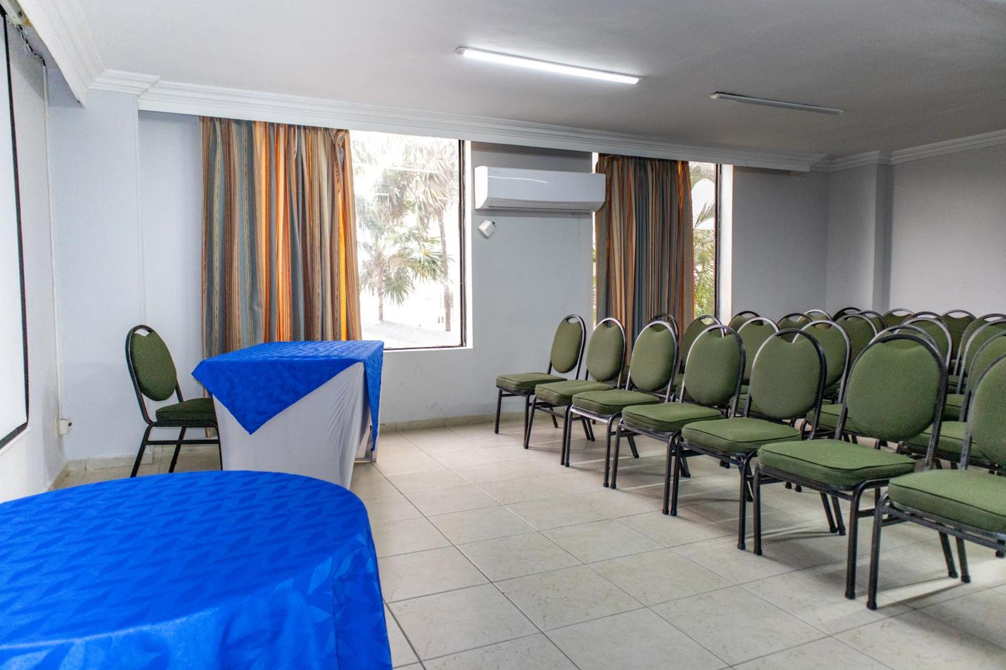 Hotel Faranda Express Puerta Del Sol Barranquilla, A Member Of Radisson Individuals Барранкилья Экстерьер фото