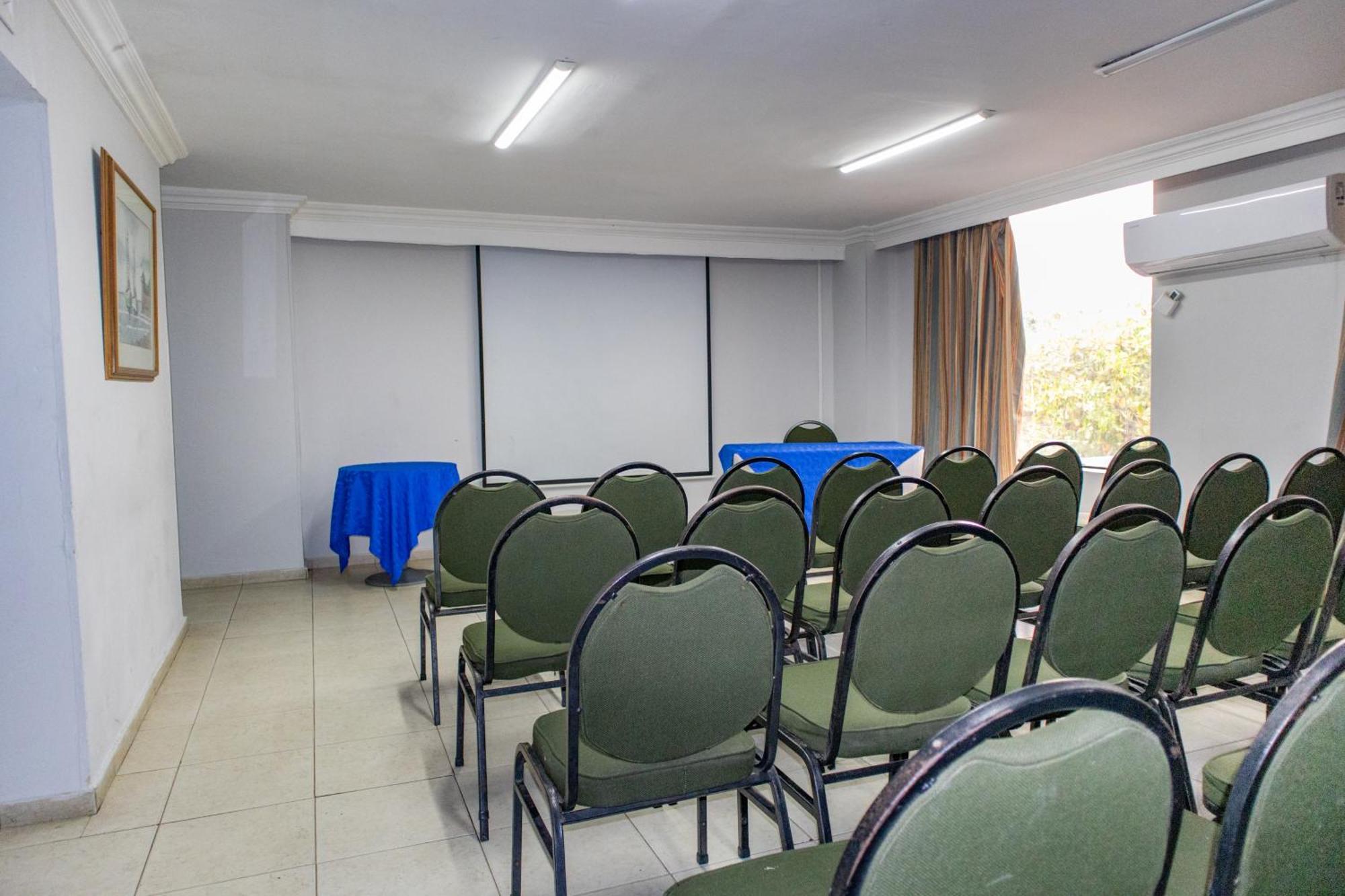 Hotel Faranda Express Puerta Del Sol Barranquilla, A Member Of Radisson Individuals Барранкилья Экстерьер фото