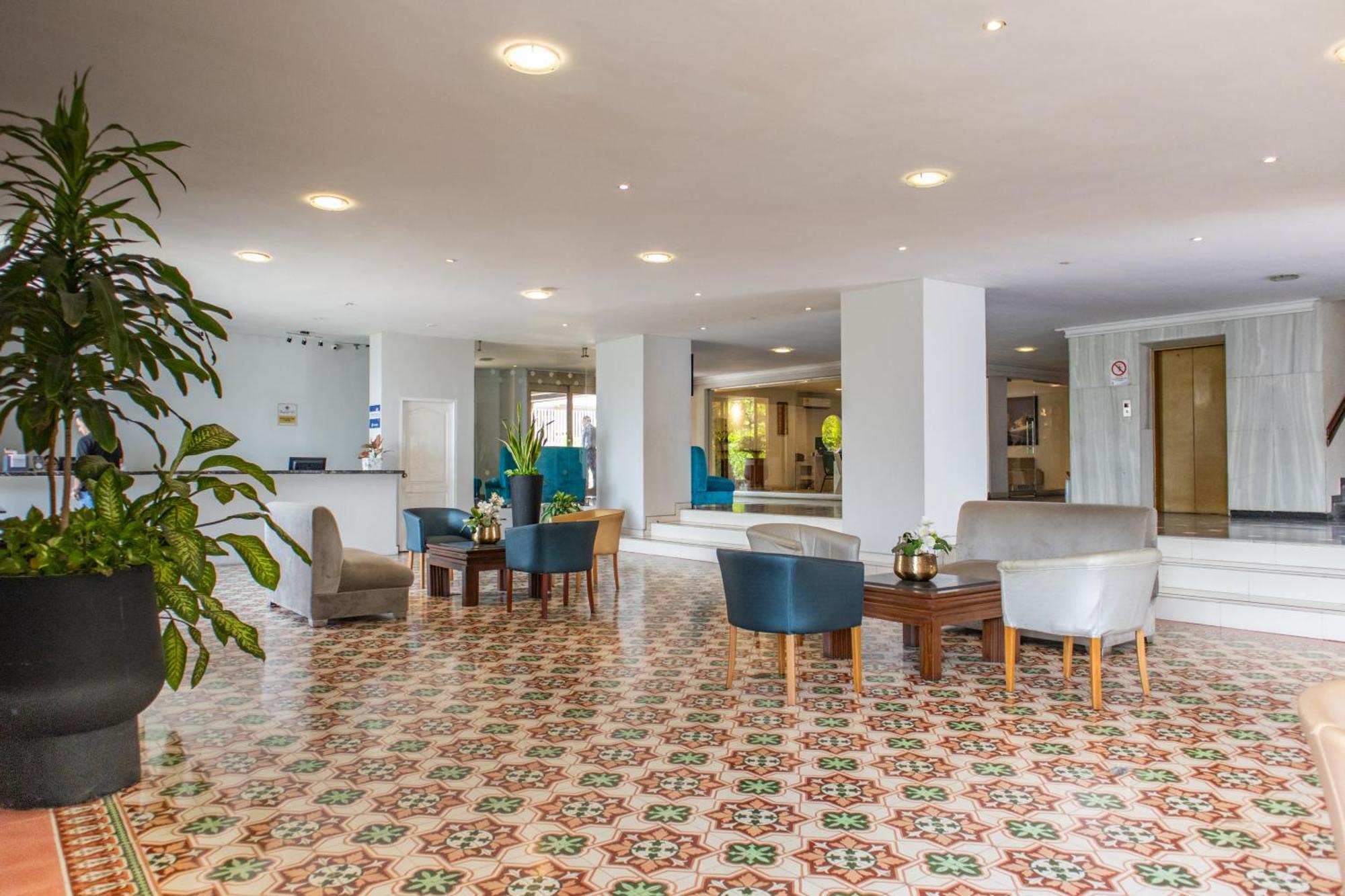 Hotel Faranda Express Puerta Del Sol Barranquilla, A Member Of Radisson Individuals Барранкилья Экстерьер фото