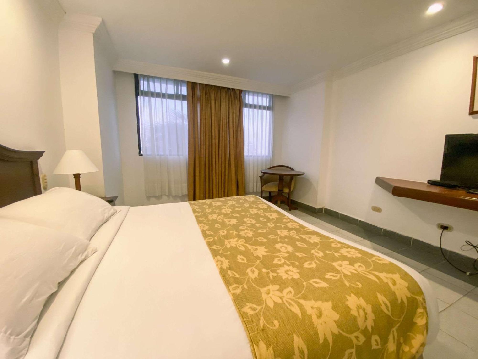 Hotel Faranda Express Puerta Del Sol Barranquilla, A Member Of Radisson Individuals Барранкилья Экстерьер фото